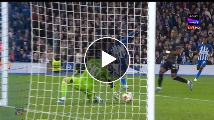 GOAL: Brighton 1-0 Ajax, Joao Pedro puts the Seagulls ahead